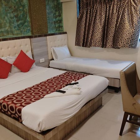 Hotel Golden Park Near Nesco Mumbai Exterior foto