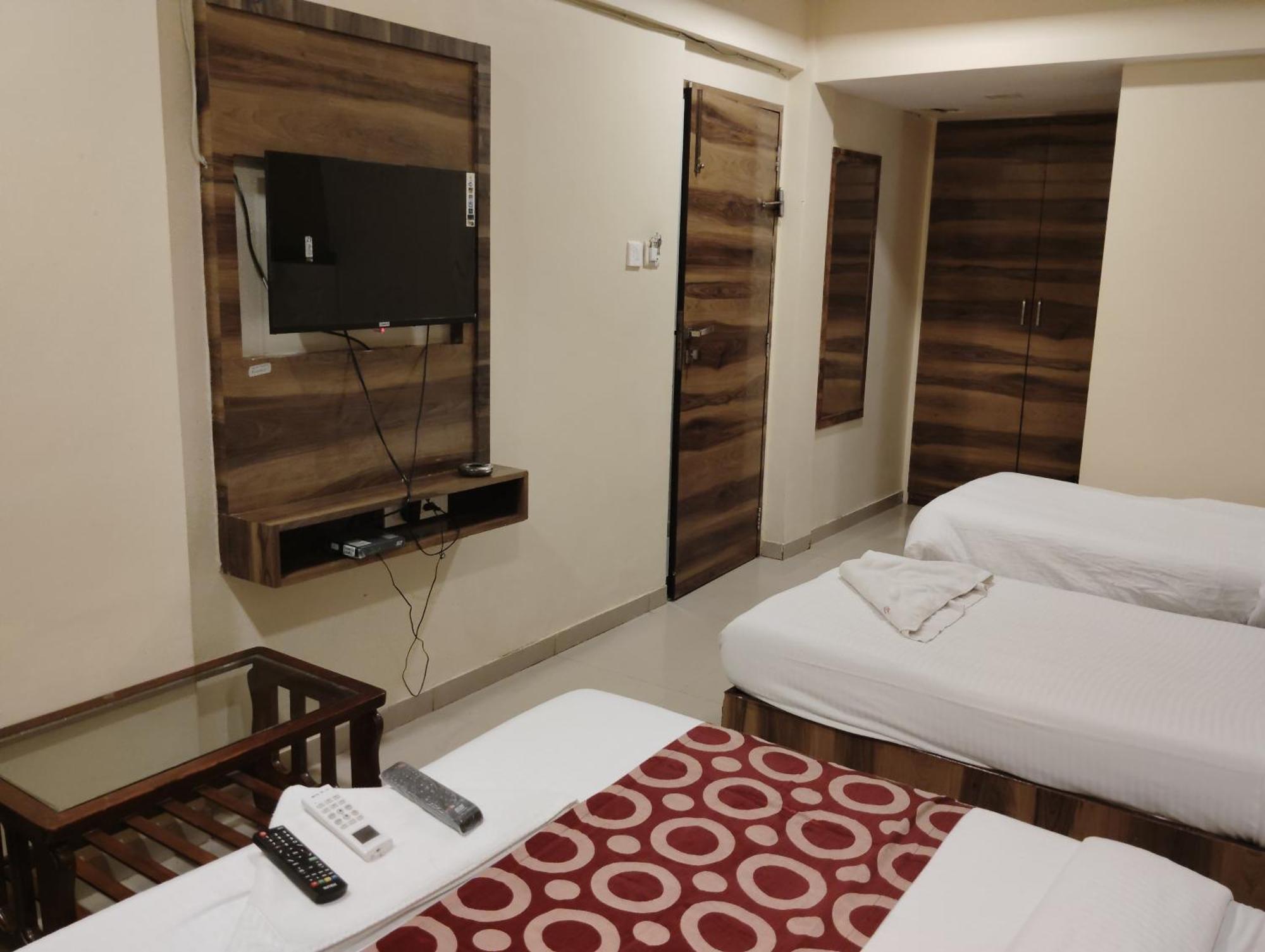 Hotel Golden Park Near Nesco Mumbai Exterior foto