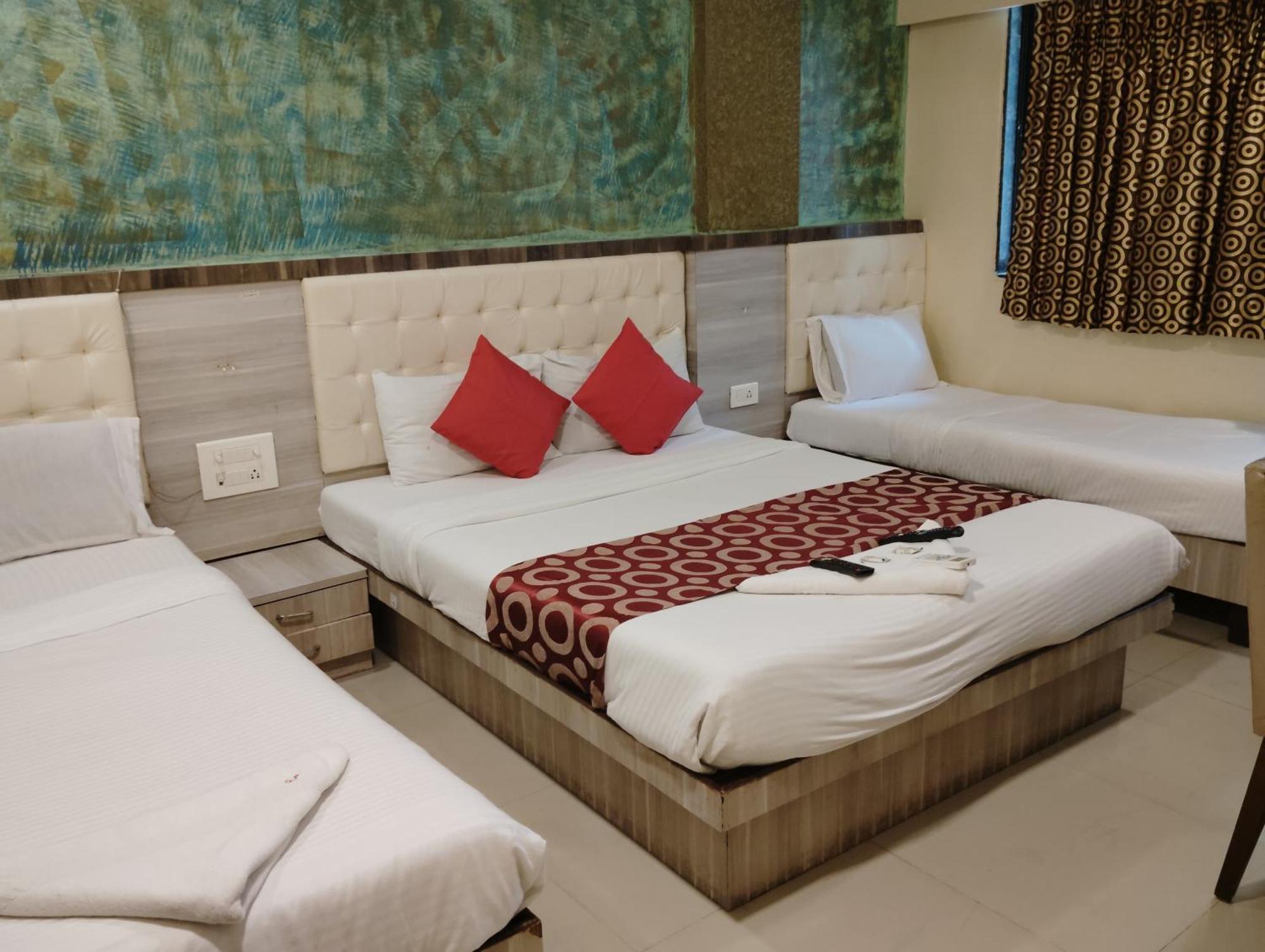 Hotel Golden Park Near Nesco Mumbai Exterior foto